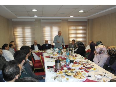  Ege Ecacılık Fakültesi Dekanı Prof.Dr.Ulvi ZEYBEK ile kahvaltı 